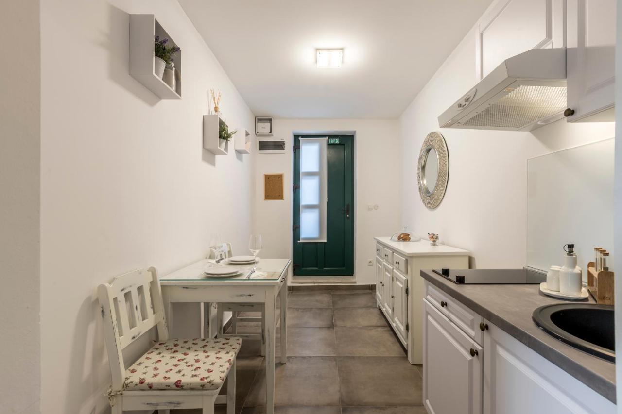 Studio Apartments Insula Split Eksteriør bilde